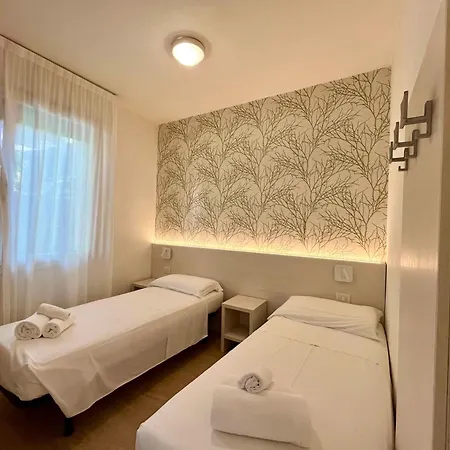 Park Hotel Pineta & Dependance Suite Eraclea Mare Exterior photo